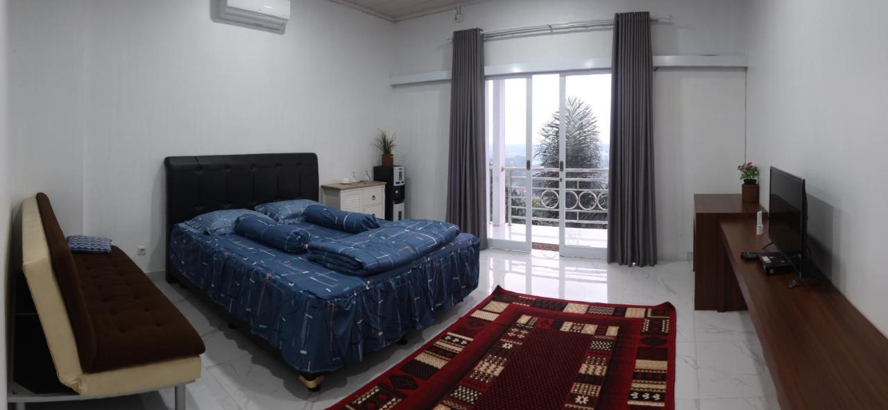 Narwastu Hills Hotel Tomohon Ngoại thất bức ảnh