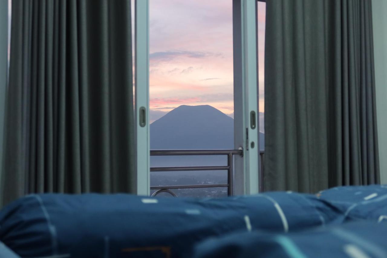 Narwastu Hills Hotel Tomohon Ngoại thất bức ảnh