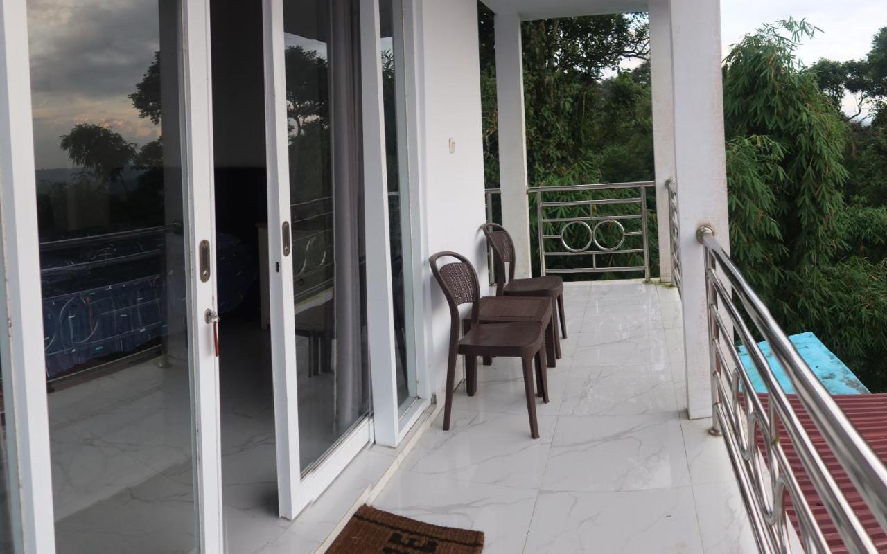 Narwastu Hills Hotel Tomohon Ngoại thất bức ảnh